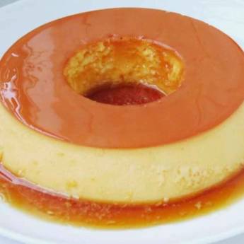 Comprar o produto de Pudim Leite Condensado Pequeno • Unidade em Sobremesas pela empresa Villa D'Ouro Rotisseria - Marmitas, Assados, Massas e Salgados. em Atibaia, SP por Solutudo