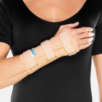 Comprar o produto de Tala para Punho com Dedos Livres (Longa) - Chantal em Ortopedia pela empresa Drogaria do Trabalhador em Mineiros, GO por Solutudo