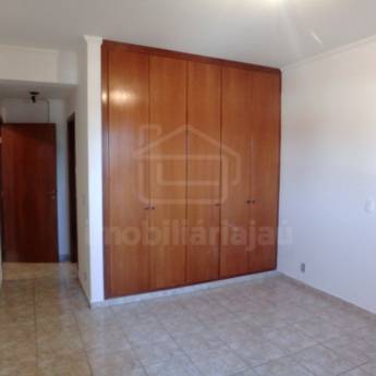 Comprar o produto de Apartamento - Código: 6495 - Aluguel: R$1.320,00 - Venda: R$650.000,00 em Apartamentos em Jaú, SP por Solutudo