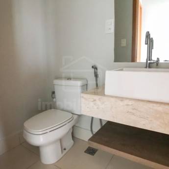 Comprar o produto de Apartamento - Código: 6589 - Aluguel: R$3.500,00 - Venda: R$990.000,00 em Apartamentos pela empresa Imobiliária Jaú em Jaú, SP por Solutudo