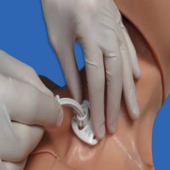 Comprar o produto de Aspiração de traqueostomia e vias aéreas superiores, troca de curativo e tratamento de feridas.  em Enfermeiros e Cuidadores em Osasco, SP por Solutudo