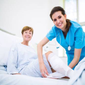 Comprar o produto de Troca de todos os tipos de curativo limpo e infectado em Enfermeiros e Cuidadores em Osasco, SP por Solutudo