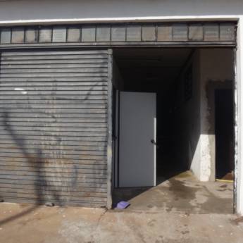 Comprar o produto de Barracão - Código: 4848 - Aluguel: R$1.200,00 em Galpões pela empresa Imobiliária Jaú em Jaú, SP por Solutudo