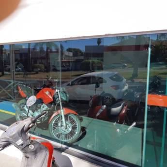 Comprar o produto de Portas e fixo no vidro verde em Vidraçaria em Mineiros, GO por Solutudo