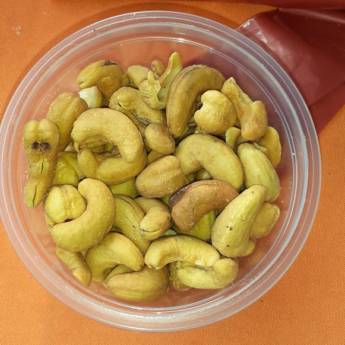 Comprar o produto de Castanha de Caju - R$7,50 a cada 100g em Distribuidoras de Alimentos em Campo Grande, MS por Solutudo