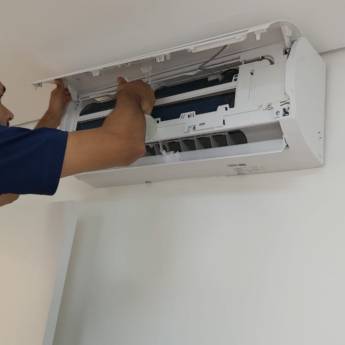Comprar o produto de Manutenção de Ar Condicionado em Ar Condicionado em Barueri, SP por Solutudo