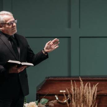 Comprar o produto de Preparação do Corpo em Funerárias em Lençóis Paulista, SP por Solutudo