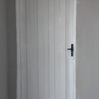 Comprar o produto de Fabricação e Instalação de Porta em Até 8 Portas em Umuarama, PR por Solutudo