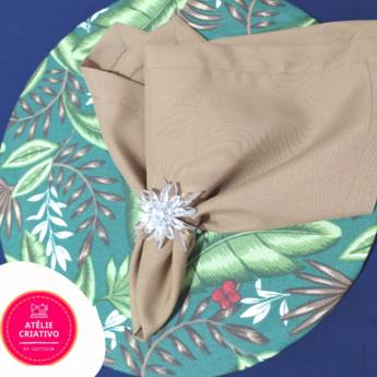 Comprar o produto de Sousplat em Panos de Cozinha pela empresa Lectícia de Santanna Darelli Leão - Pano de prato e Jogo Americano em Mineiros, GO por Solutudo