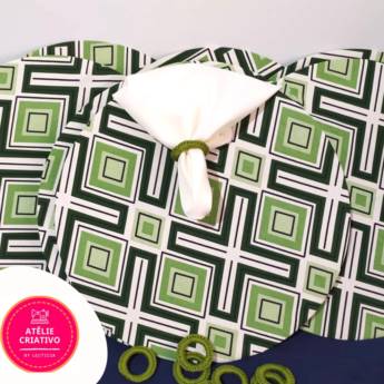 Comprar o produto de Sousplat em Panos de Cozinha pela empresa Lectícia de Santanna Darelli Leão - Pano de prato e Jogo Americano em Mineiros, GO por Solutudo