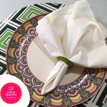 Comprar o produto de Sousplat em Panos de Cozinha pela empresa Lectícia de Santanna Darelli Leão - Pano de prato e Jogo Americano em Mineiros, GO por Solutudo