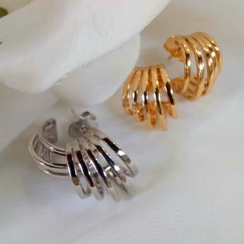 Comprar o produto de Brincos em Brincos em Araras, SP por Solutudo Comprar o produto de Brincos em Brincos em Araras, SP por Solutudo