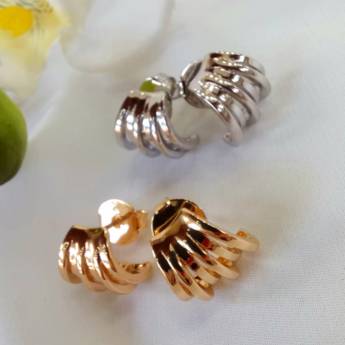 Comprar o produto de Brincos em Brincos em Araras, SP por Solutudo Comprar o produto de Brincos em Brincos em Araras, SP por Solutudo