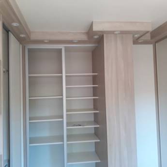 Comprar o produto de Closet Planejado em Móveis Planejados - Marcenarias em Garopaba, SC por Solutudo