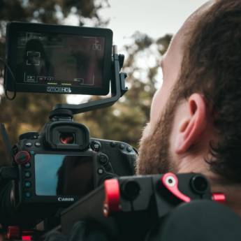 Comprar o produto de Profissional Videomaker em Cursos Profissionalizantes em Aracaju, SE por Solutudo