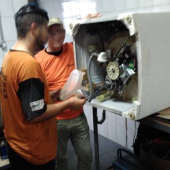 Comprar o produto de Máquina de Lavar (Instalação, Limpeza e Manutenção) em Máquinas de Lavar em Avaré, SP por Solutudo