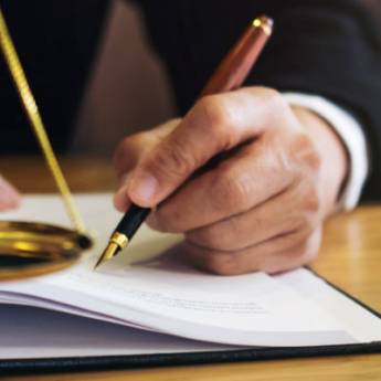 Comprar o produto de Direito Empresarial em Advocacias em Brasília, DF por Solutudo