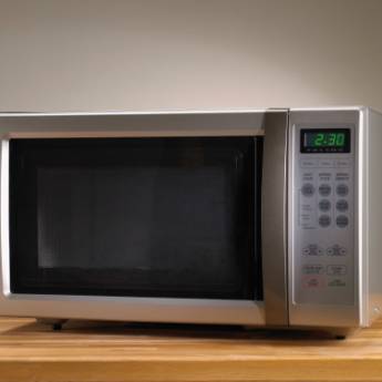 Comprar o produto de Manutenção em Microondas em Manutenção em Salinas, MG por Solutudo