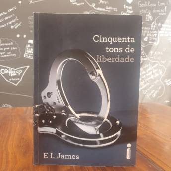Comprar o produto de Cinquenta tons de liberdade em Livros em Mineiros, GO por Solutudo