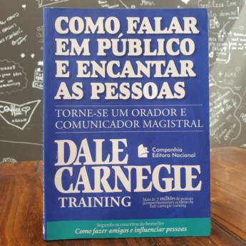 Comprar o produto de Como falar em público e encantar as pessoas em Livros em Mineiros, GO por Solutudo
