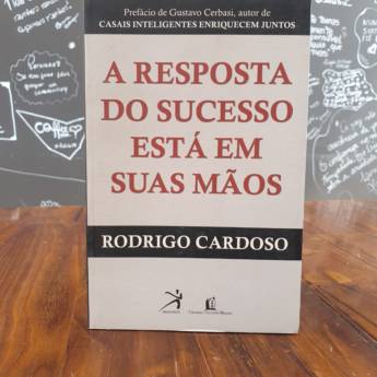 Comprar o produto de A resposta do sucesso está em suas mãos em Livros em Mineiros, GO por Solutudo
