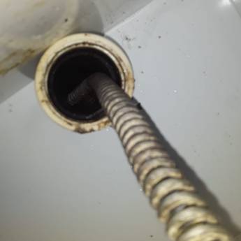 Comprar o produto de Serviços Industriais, Residenciais e Comerciais em Desentupidoras em Marília, SP por Solutudo