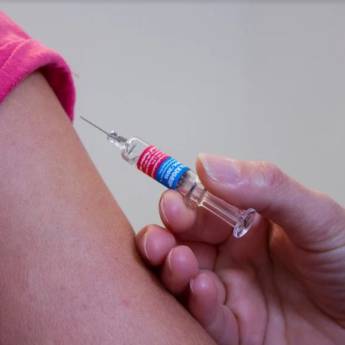 Comprar o produto de Vacinas contra Dengue em Clínicas de Vacinação em Dourados, MS por Solutudo