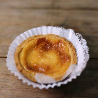 Comprar o produto de Pastel de Belém em Doces pela empresa Adorela Panificadora e Confeitaria em Foz do Iguaçu, PR por Solutudo