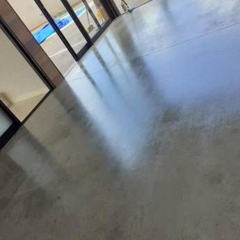 Comprar o produto de Tratamento de Pisos em Limpeza Geral em Macedônia, SP por Solutudo