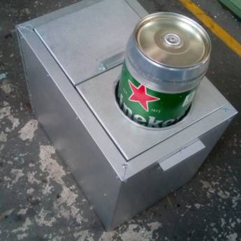 Comprar o produto de Caixa térmica com tampa vazada pra barril de 5L em Caixas Térmicas em Tietê, SP por Solutudo