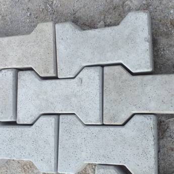 Comprar o produto de Bloco Ossinho em Cimento em Eunápolis, BA por Solutudo