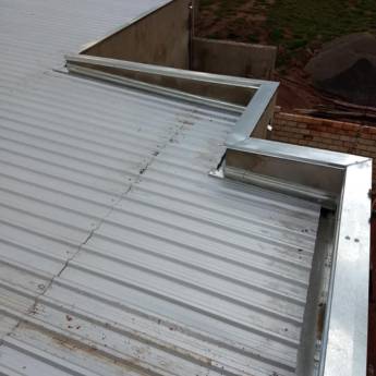 Comprar o produto de Calhas em Calhas - Inox em Piraju, SP por Solutudo