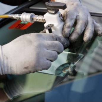 Comprar o produto de Reparo de Vidro Automotivo em Vidros Automotivos em Botucatu, SP por Solutudo