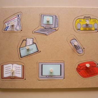 Comprar o produto de ENCAIXE DOS MEIOS DE COMUNICAÇÃO em Jogos Educativos em Gravatá, PE por Solutudo