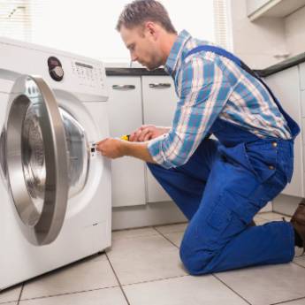 Comprar o produto de Assistência Técnica Especializada - Máquinas de Lavar em Assistência Técnica para Eletrônicos - Eletrodomésticos em Rio de Janeiro, RJ por Solutudo