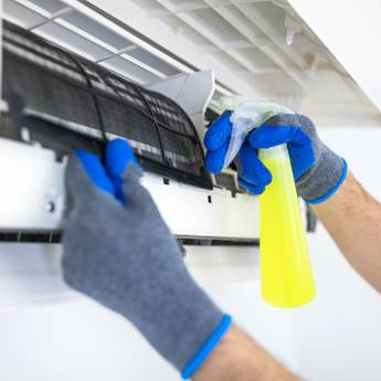 Comprar o produto de Manutenção de Ar Condicionado em Ar Condicionado em Campo Grande, MS por Solutudo