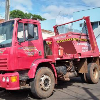 Comprar o produto de Disk Caçamba Milo, a vermelhinha da cidade! em Caçambas em Santa Cruz do Rio Pardo, SP por Solutudo