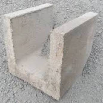 Comprar o produto de Bloco Canaleta em Artefatos de Cimento em Eunápolis, BA por Solutudo