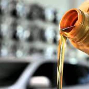 Comprar o produto de Troca de óleo em Oficinas Mecânicas para Carros em Botucatu, SP por Solutudo