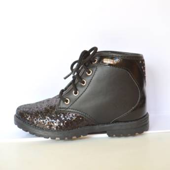 Comprar o produto de Botinha Infantil  em Calçados Infantis em Mineiros, GO por Solutudo