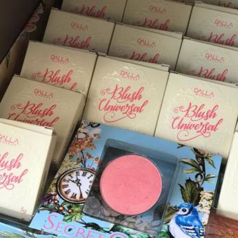 Comprar o produto de  Blush Universal Dalla em Blush Facial em Bauru, SP por Solutudo