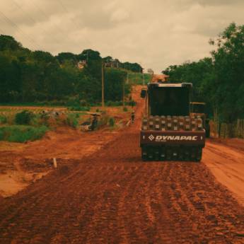Comprar o produto de Terraplanagem em Terraplanagens em Assis, SP por Solutudo