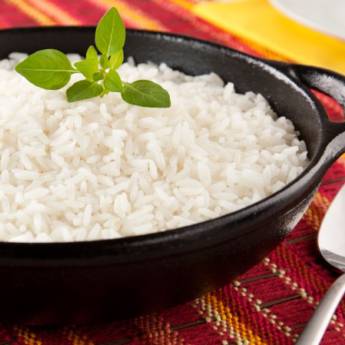Comprar o produto de Arroz Branco • Quilo em Acompanhamento pela empresa Villa D'Ouro Rotisseria - Marmitas, Assados, Massas e Salgados. em Atibaia, SP por Solutudo