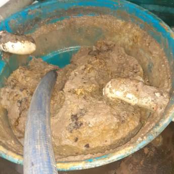 Comprar o produto de Limpeza de Caixa de Gordura em Desentupidoras em Curitibanos, SC por Solutudo