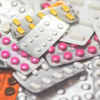 Comprar o produto de Entrega Grátis em toda São Simão em Farmácias em São Simão, GO por Solutudo