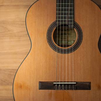 Comprar o produto de Aula de Violão em Violão & Guitarra em Lençóis Paulista, SP por Solutudo