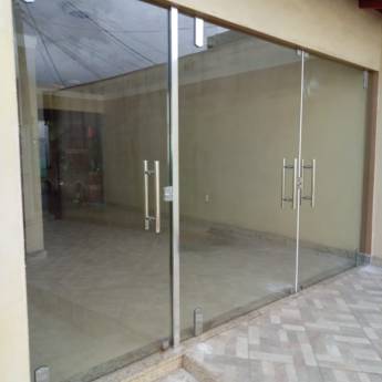 Comprar o produto de Portas em Vidraçarias em Linhares, ES por Solutudo