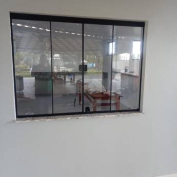 Comprar o produto de Janelas em Vidraçarias em Linhares, ES por Solutudo