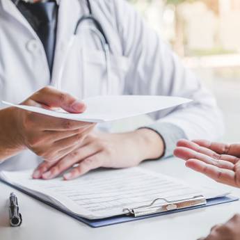 Comprar o produto de Médicos em Médicos em Jaú, SP por Solutudo