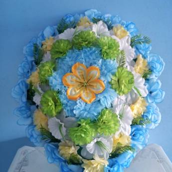 Comprar o produto de Coroa de Flores em Coroa de Flores em Montezuma, MG por Solutudo